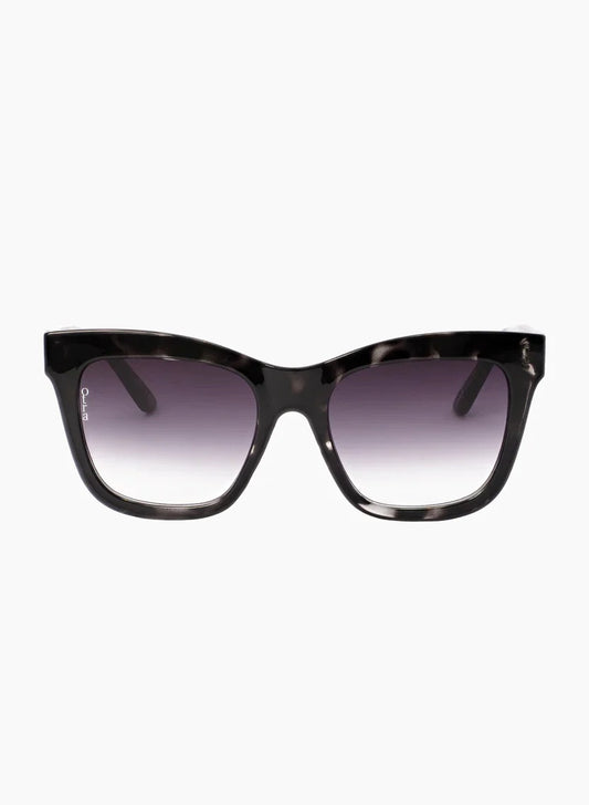 Otra Irma Sunglasses - Black Tort/Smoke